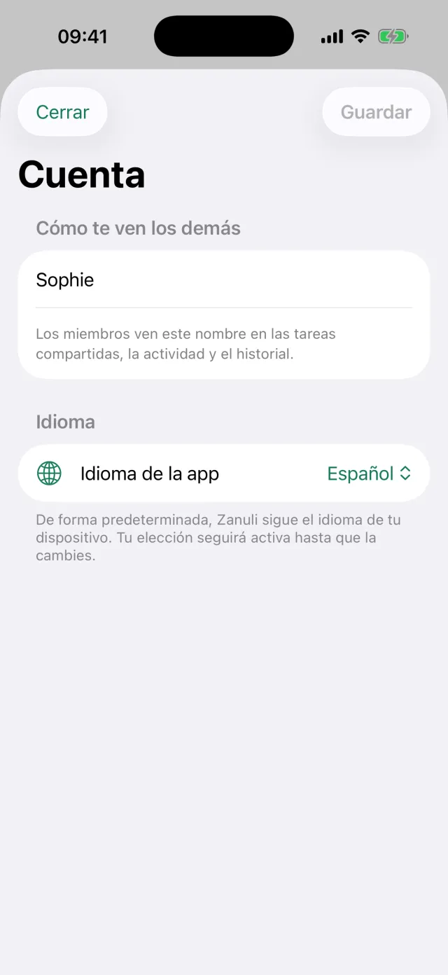 La pantalla Cuenta con el nombre visible Sophie y el ajuste Idioma de la app.