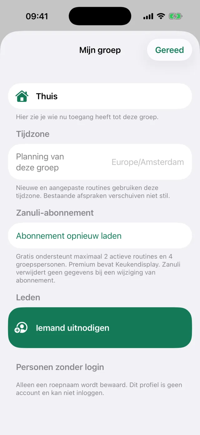 Het scherm Mijn groep met tijdzone, abonnement, leden en personen zonder login.