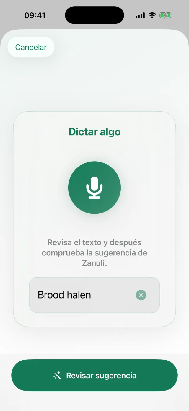 La pantalla de dictado de la bandeja con un botón de micrófono y un campo de texto.