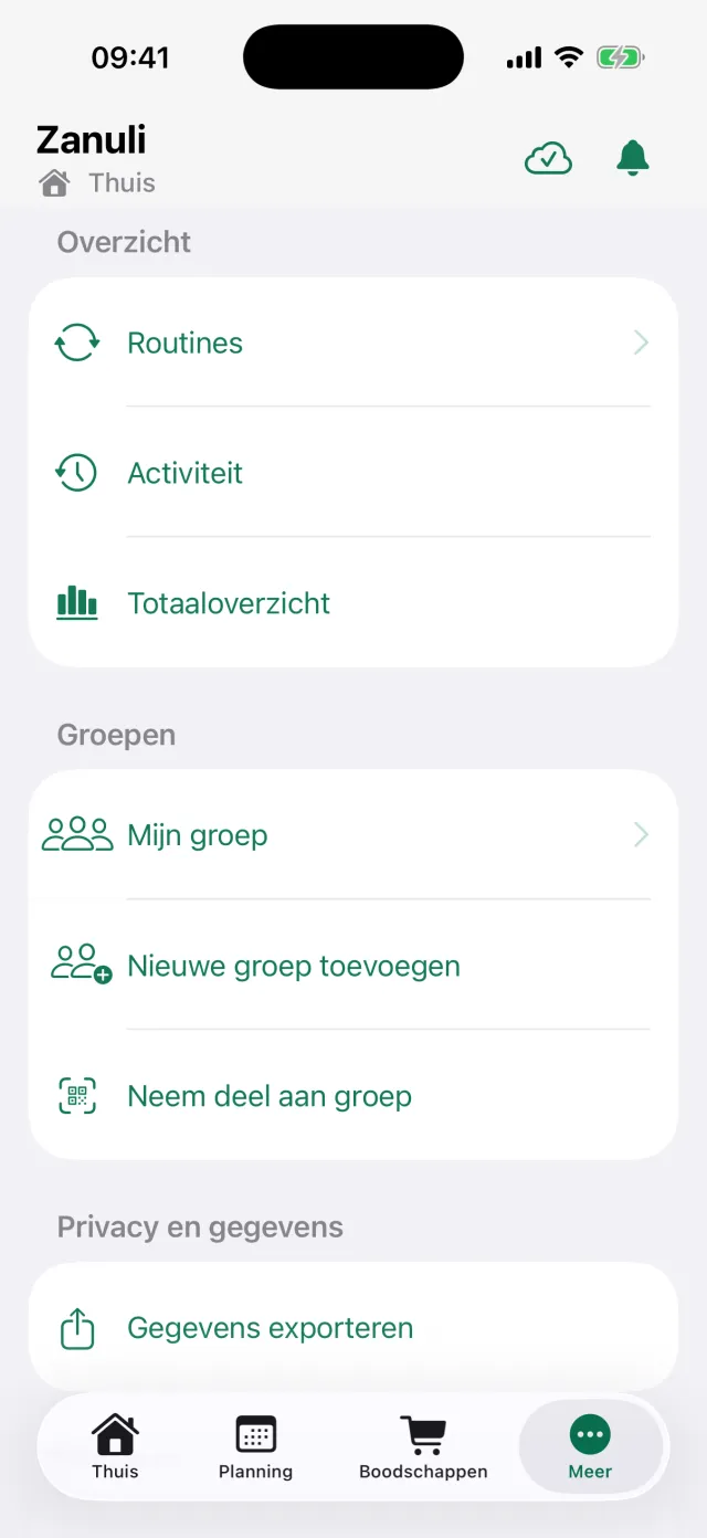 Het Meer-menu met Routines, Activiteit, Totaaloverzicht en de groepsinstellingen.