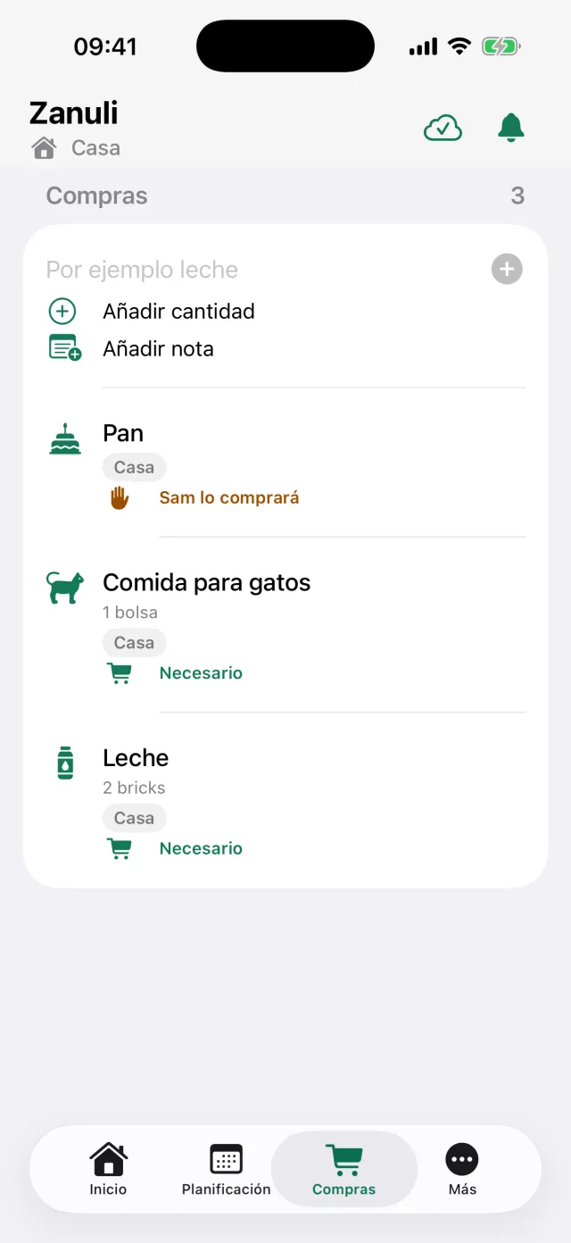 La lista de la compra compartida con pan, comida para gatos y leche, con cantidades.