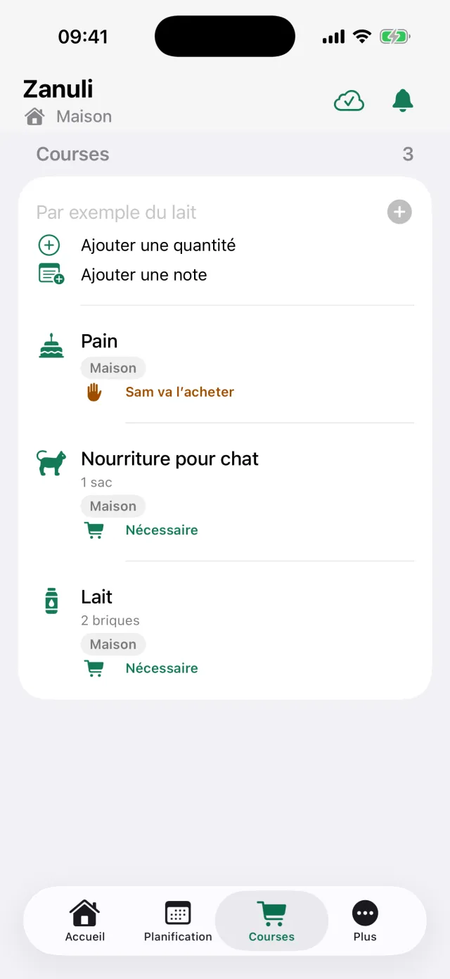 La liste de courses partagée avec du pain, des croquettes et du lait, avec les quantités.